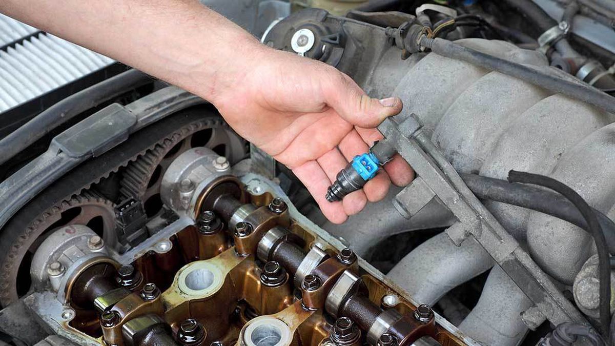 How to Clean a Car’s Fuel Injectors: 5 Easy Steps