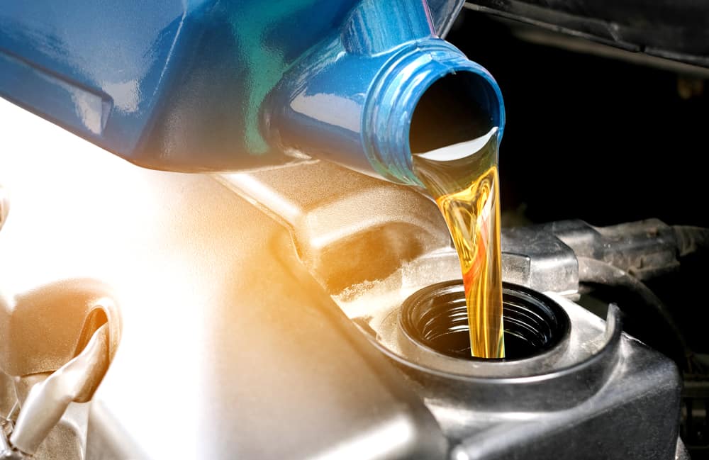 How to check if car oil is low – adding oil to engine