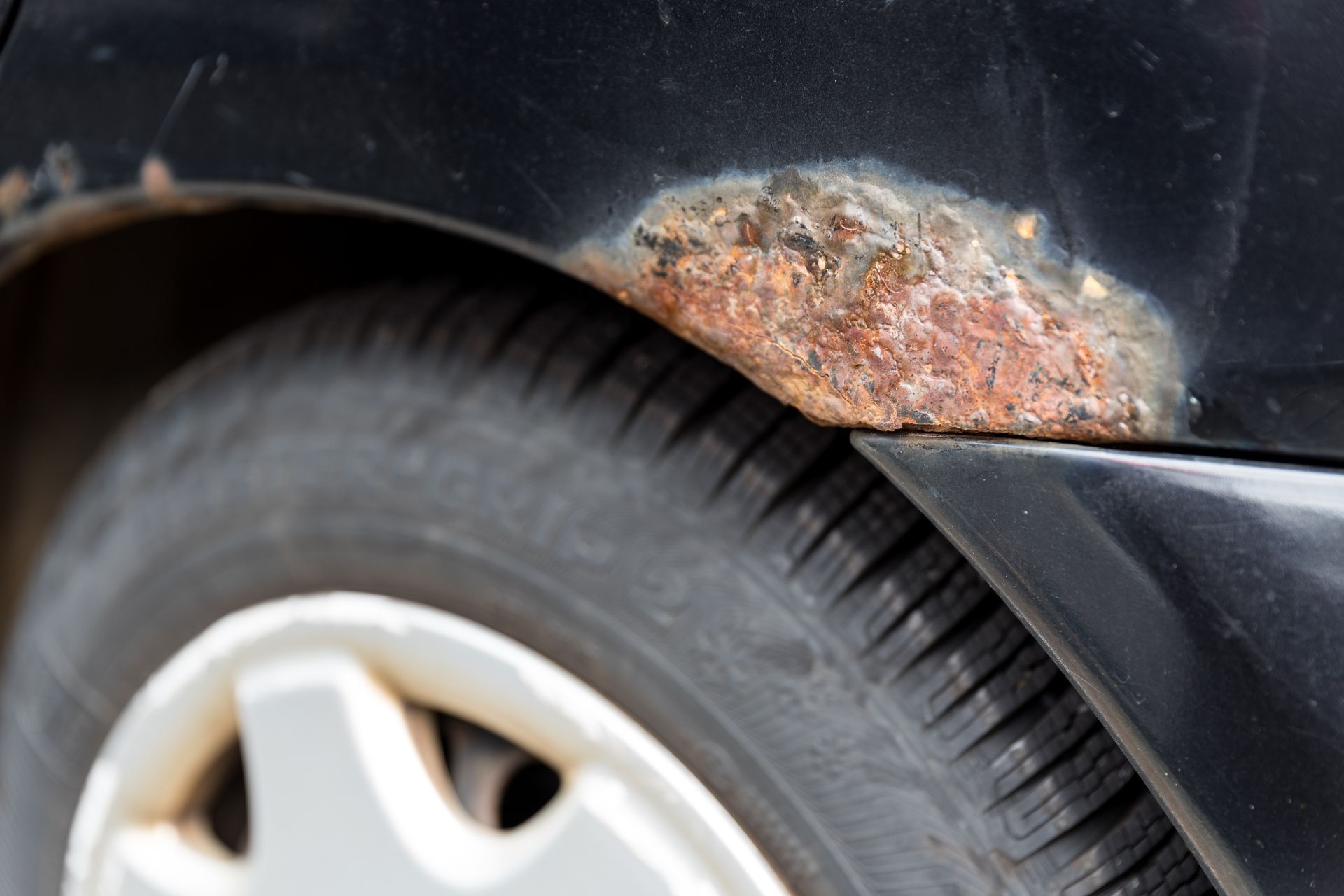 Step-by-step guide on how to fix car rust spots