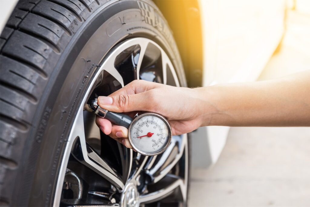 Tire pressure check as part of how to reset a car's TPMS light